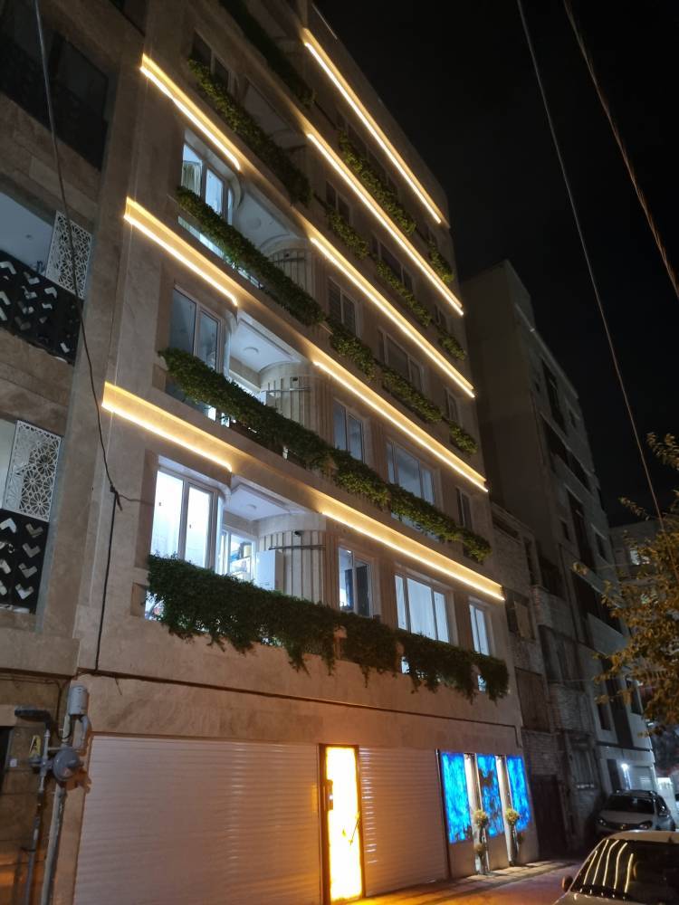 نمای شب آزادی ششم سلمان محمدی